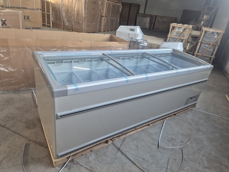 Морозильник овальный дла магазин