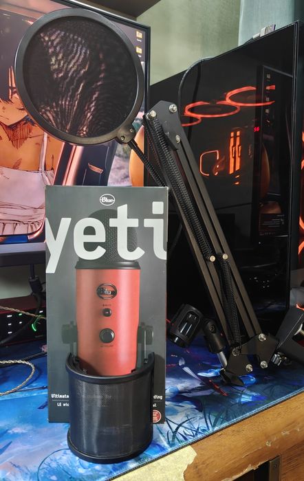 Blue Yeti + Пантограф + 2 Поп фильтра