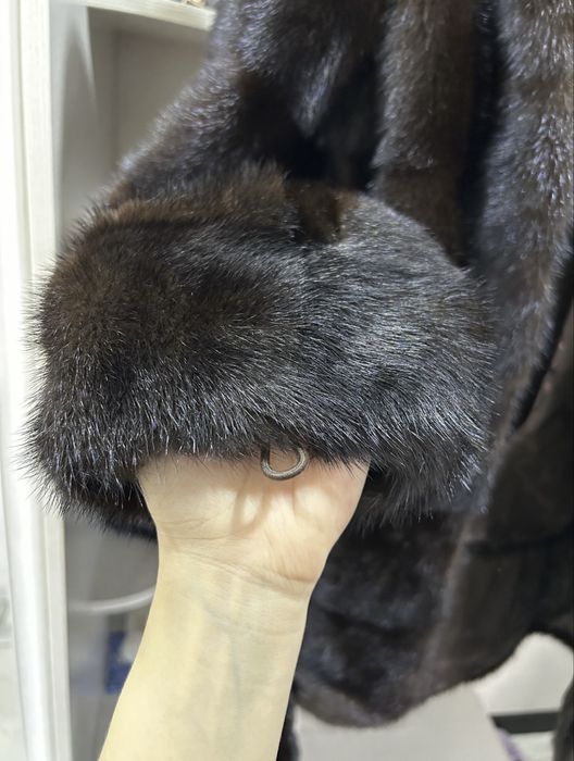 Продам норковую шубу