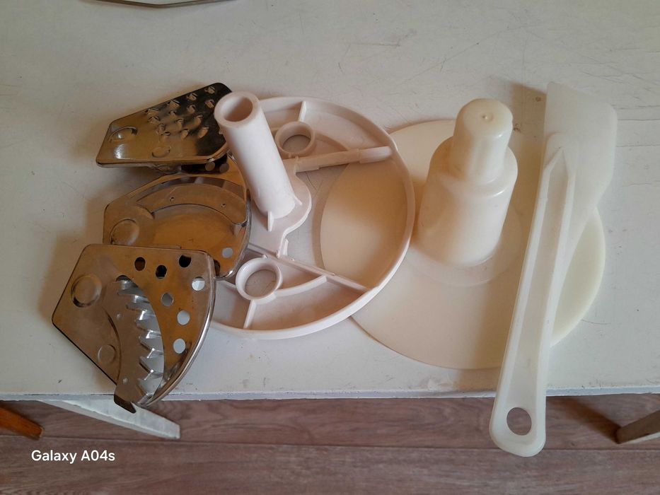 Продается новый кухонный комбаин