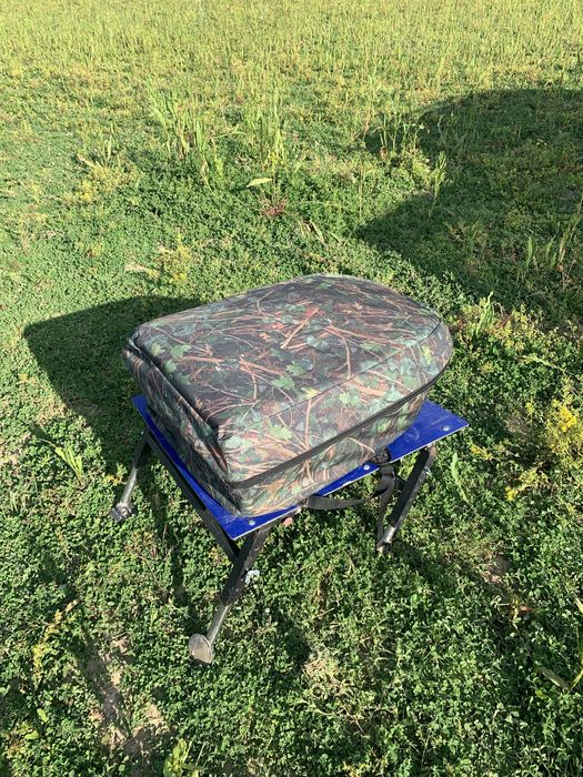 Лодка за захранка Техно-х  с 2 батерии