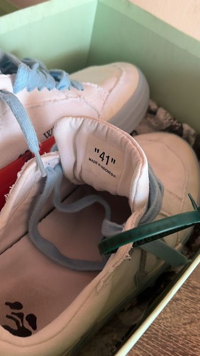 Adidași Off White Vulcanic