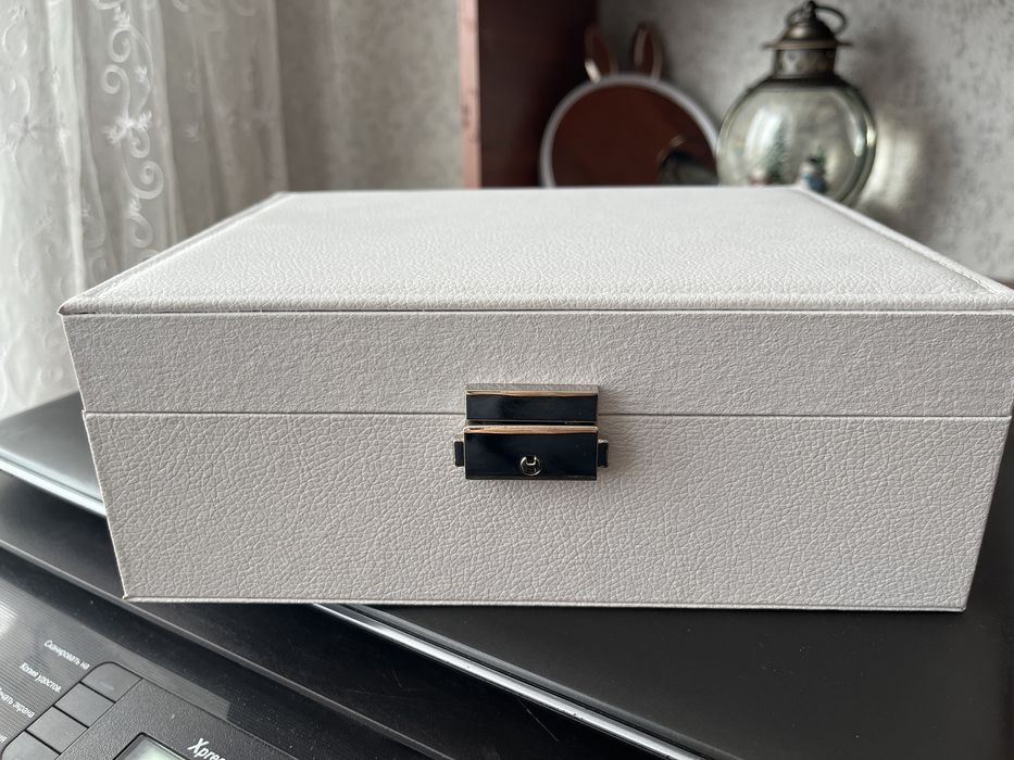 Шкатулка для украшений