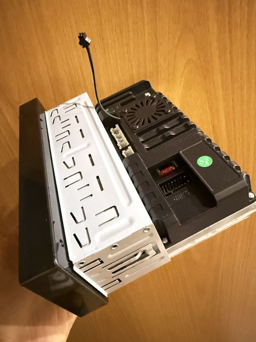 Магнитола для любого авто универсальная 13 андроид штатная WiFi