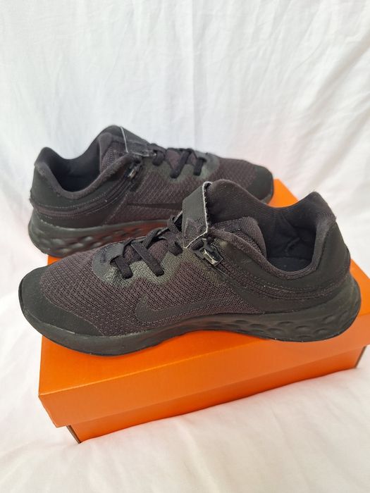 Adidasi Nike Revolution 6, marime 34