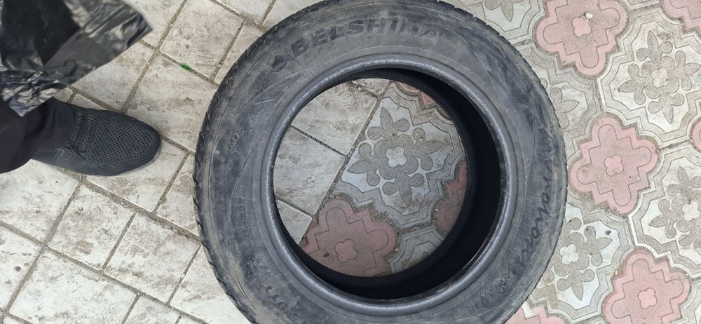 Продам резину всесезонная