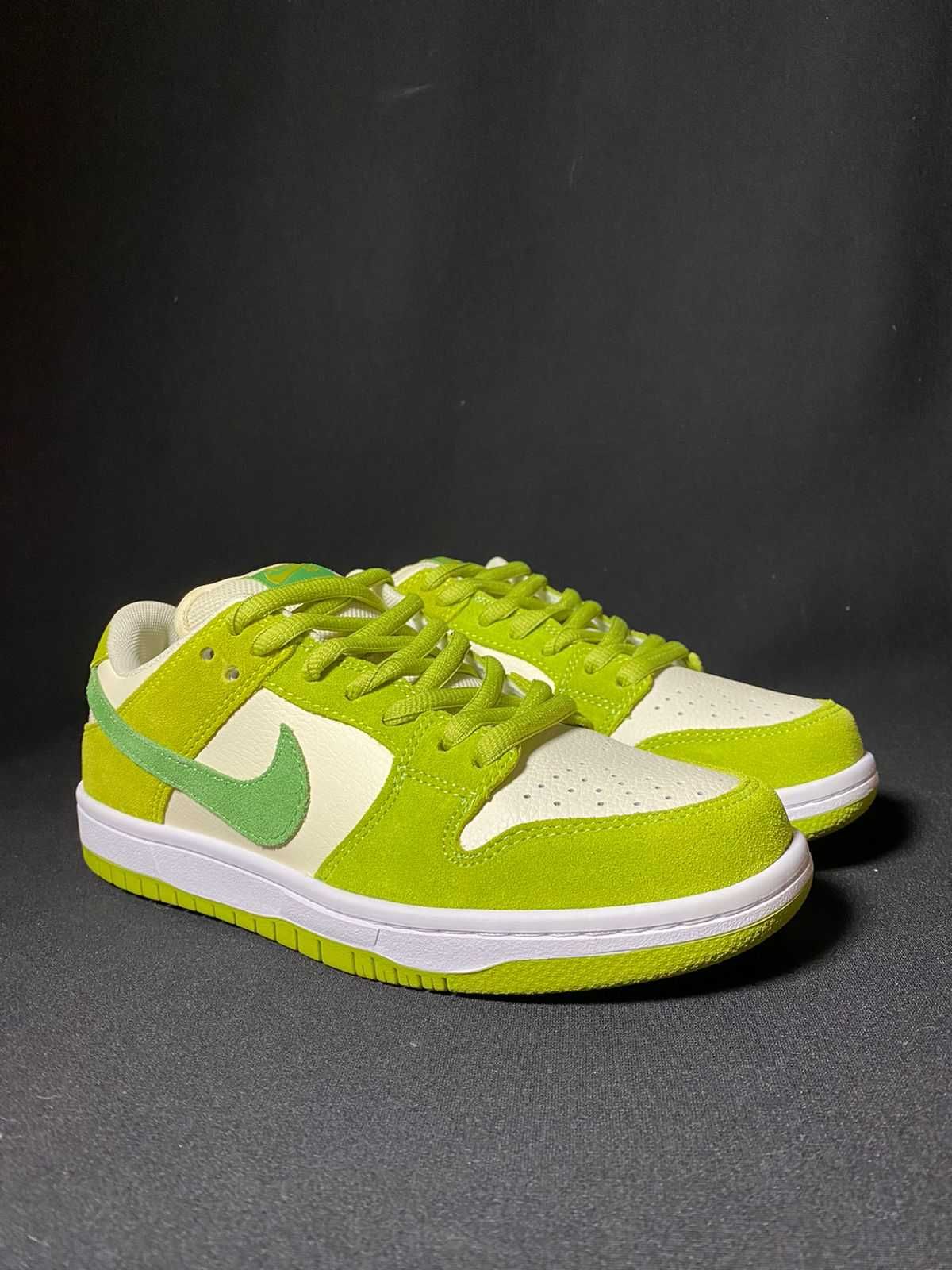 Dunk green apple. Nike Dunk Green Apple. Nike SB Dunk Green Apple.