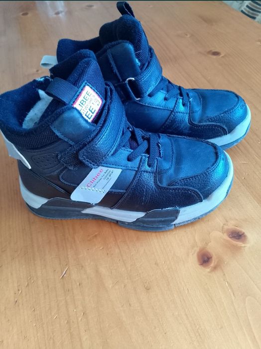 Боти , маратонки и пантофи за момче