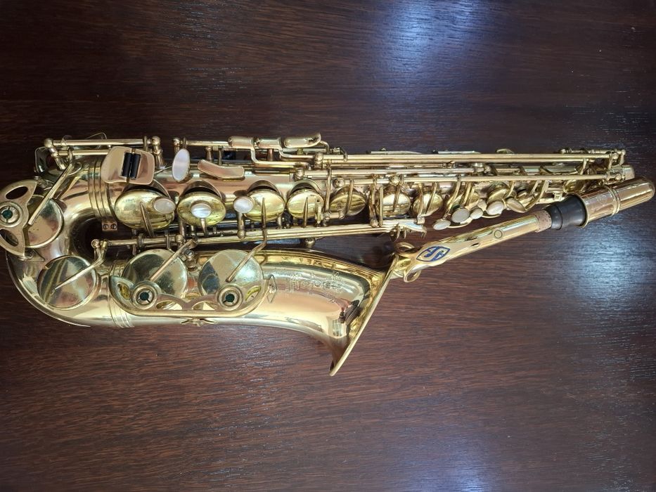 De vânzare saxofon Selmer Super Action Serie II în stare foarte bună.