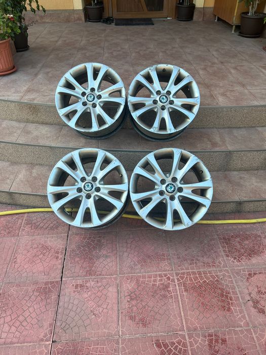 Vând jante Skoda superb R17