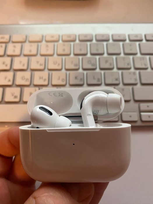 Наушики, AirPods