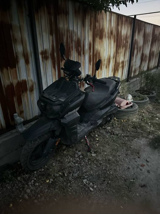 Продам мопед танк и шлем