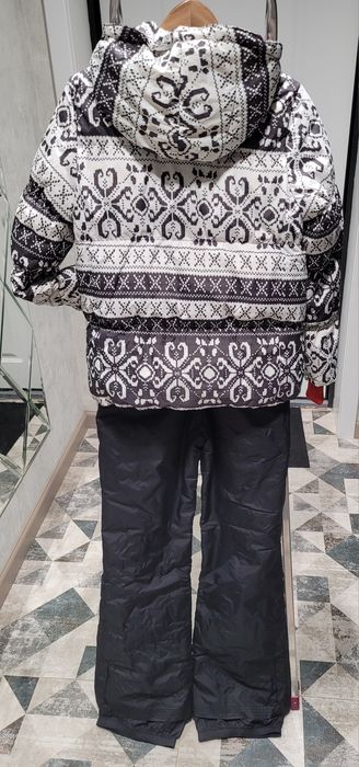 Женский зимний костюм