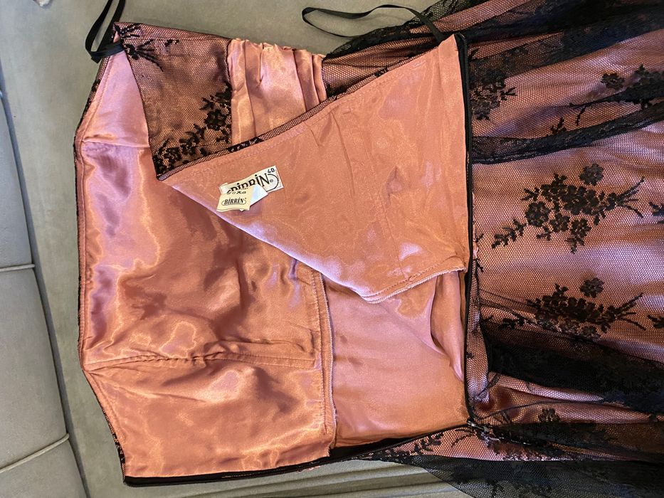 дамска рокля пепел от рози