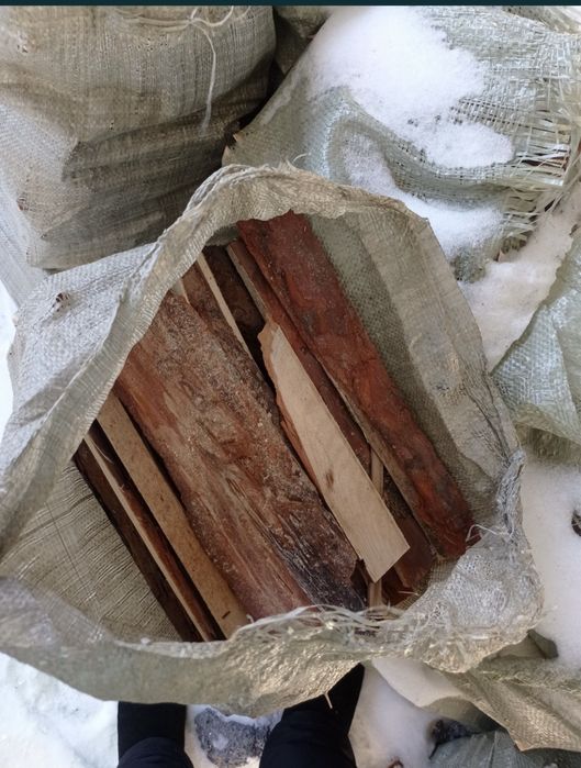 Продаю Дрова мешками Кубами