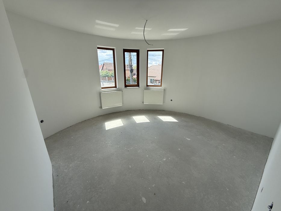 Apartament 2 Camere in Bloc Nou Etaj 1 Strada Poligonului