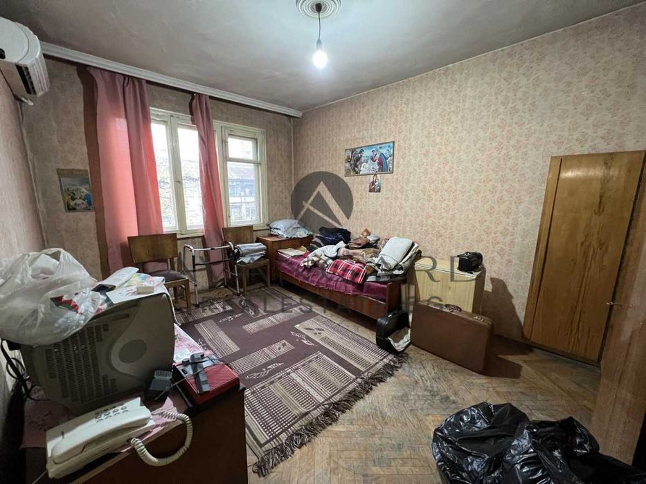 Продава се Двустаен апартамент в Пловдив, Кючук Париж - 64 кв.м за 637 €/кв.м - Снимка #1