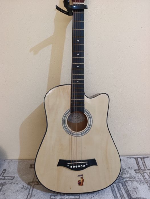 Gitara akkustik kelishamiz