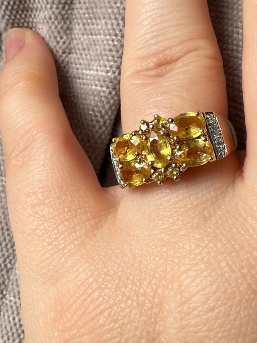 Inel din aur de 9k cu diamante naturale si safire galbene