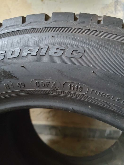 Две  гуми за бус,ван-215/60/16С