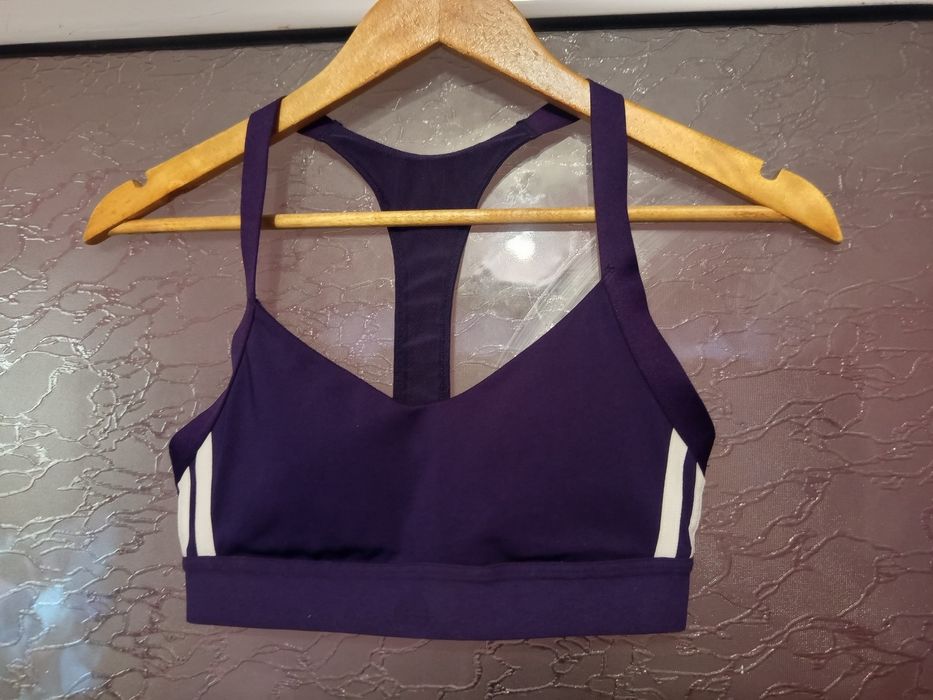 Бюстиета nike и adidas