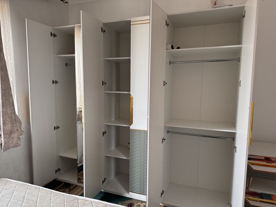 Спальный көшуге байланысты