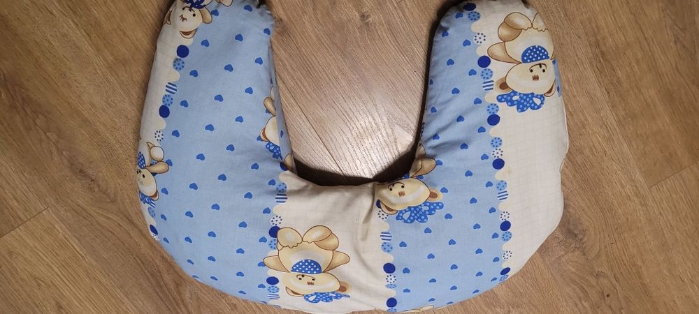 Възглавница за кърмене