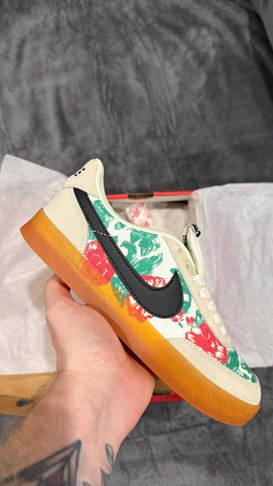 Nike    кроссовки