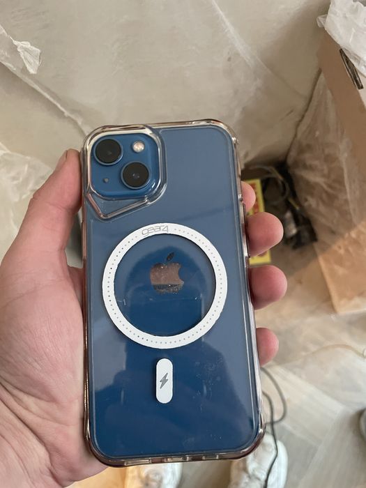 Продам айфон 13