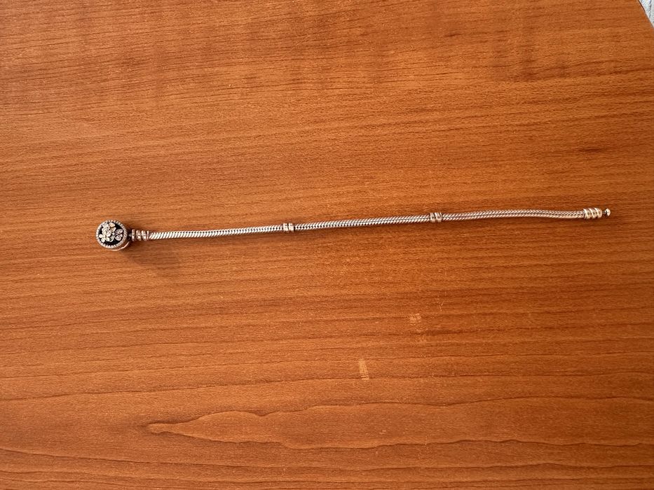 Vând brățară Pandora