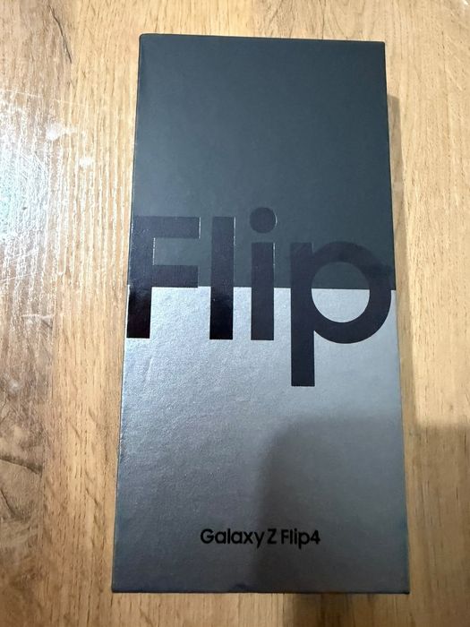 Samsung galaxy Z flip 4