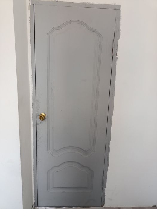 Продам межкомнатную дверь