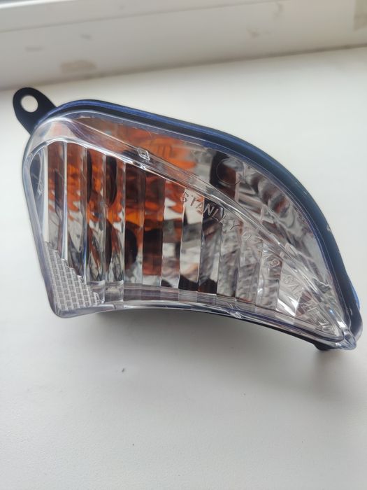 Поворотник на Toyota Avalon