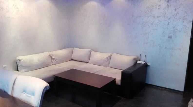 Тристаен апартамент в Каменица2