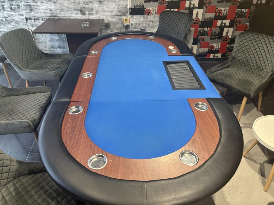 Разглобяема маса за покер