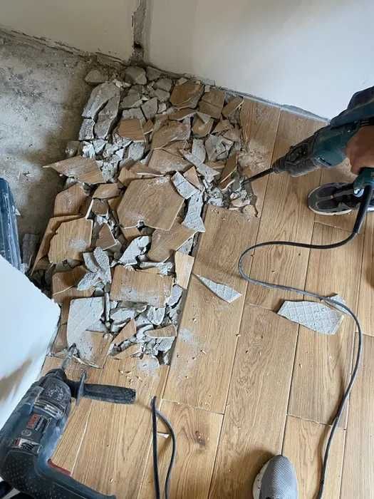 curatenie apartamente , demolat pereți , decapare gresie faianța parchet
