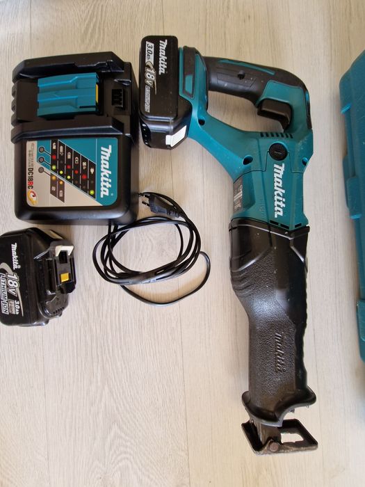 Ferăstrău sabie MAKITA DJR 186