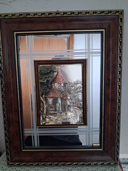 Tablou decorativ cu relief argintat, rama eleganta . Stil vitange