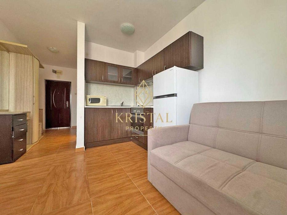 Продава се Двустаен апартамент в к.к. Слънчев бряг - 51 кв.м за 650 €/кв.м - Снимка #1