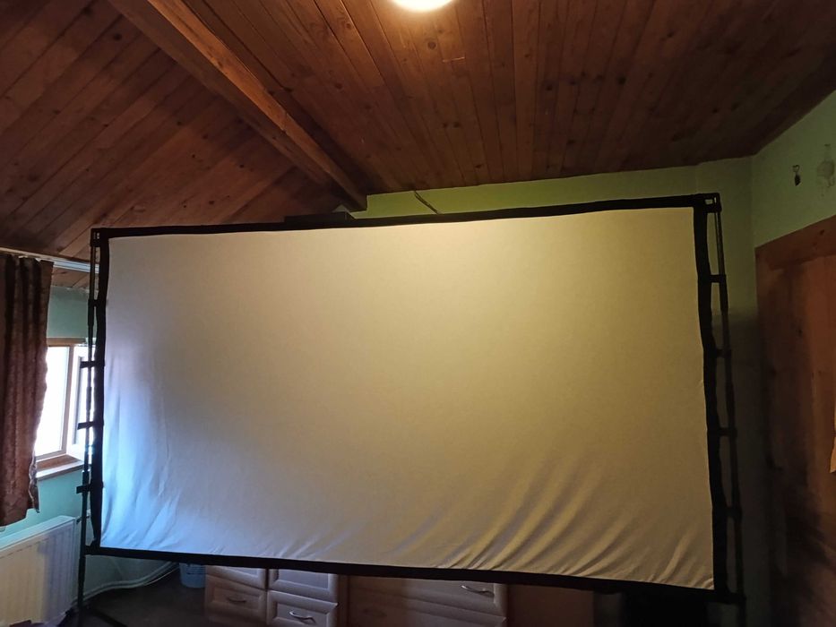 Домашно кино-проектор и 120"екран