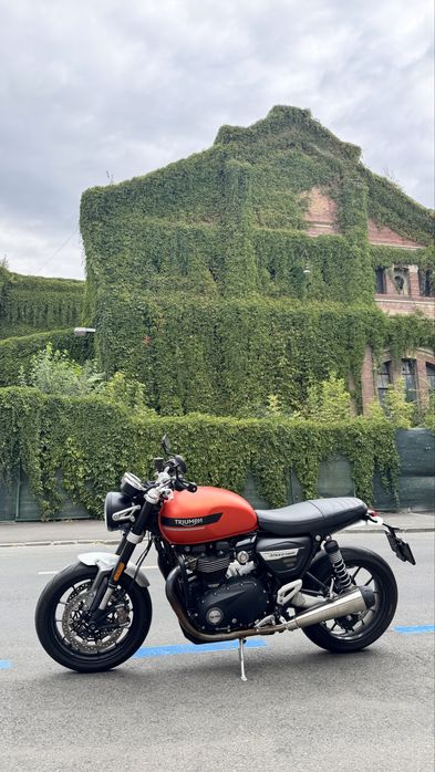 Triumph Speed Twin 1200