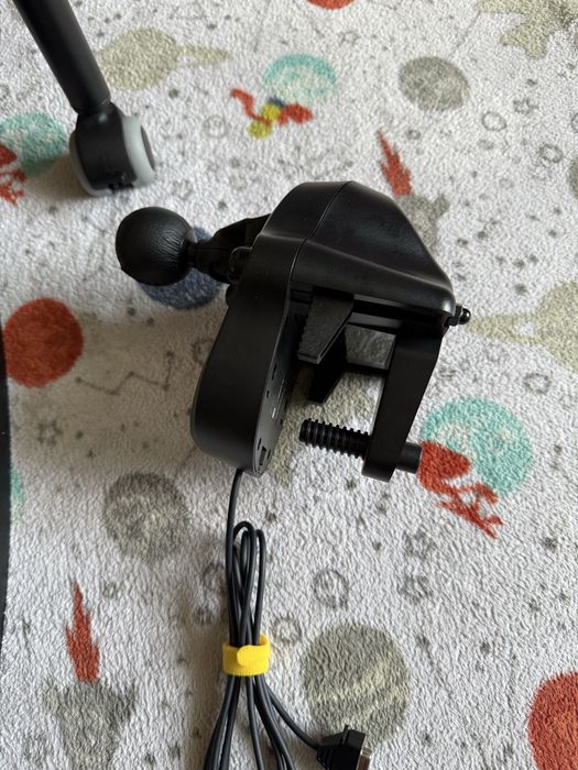 Logitech G920 + Schimbător de viteze Logitech – Stare impecabilă (PC & Xbox)