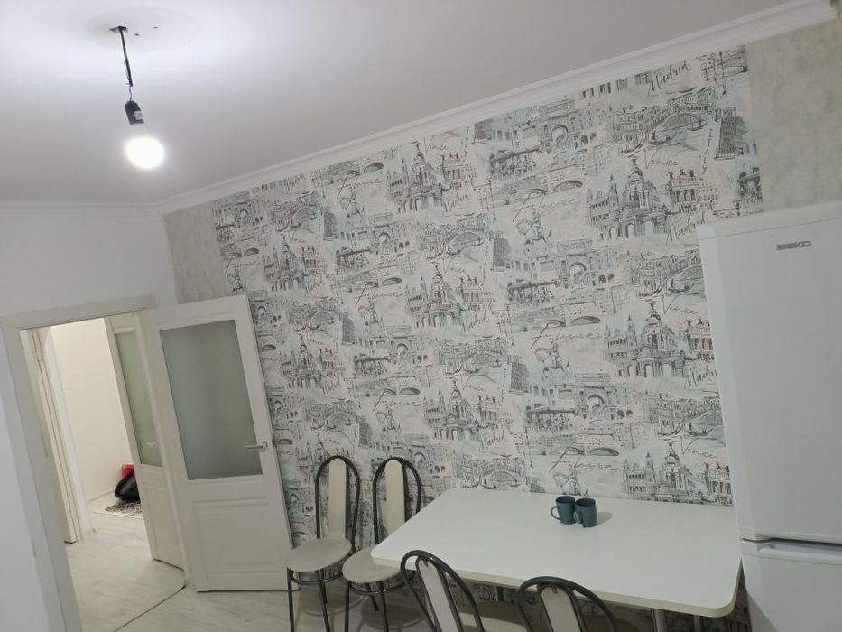 Батыс 2, 29 дом возле автоцон