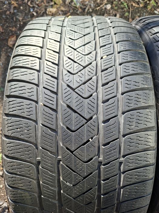 2бр. 275/35/20 Pirelli Sottozero