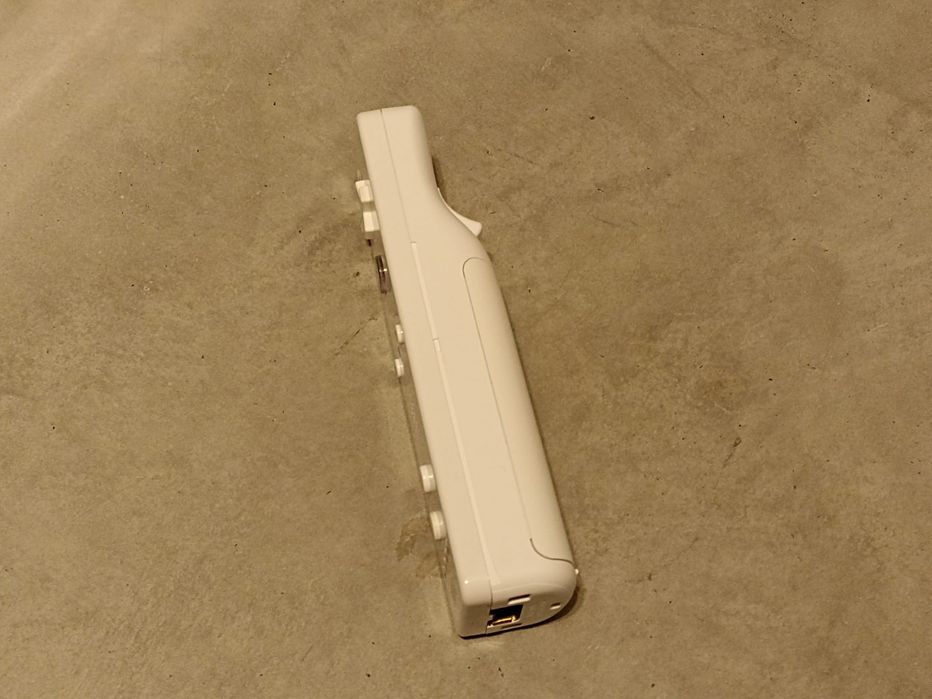 Controler/Maneta Nintendo-Wii, stare foarte buna, culoare alba.