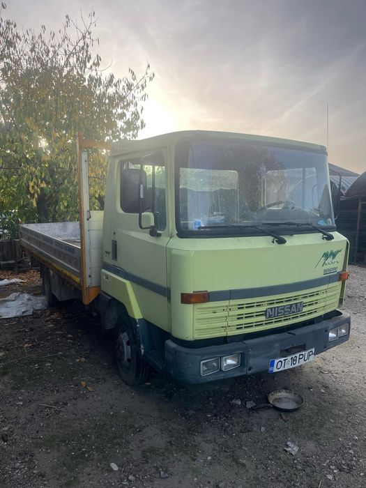 Vand Nissan N1 L35 autoutilitara camioneta