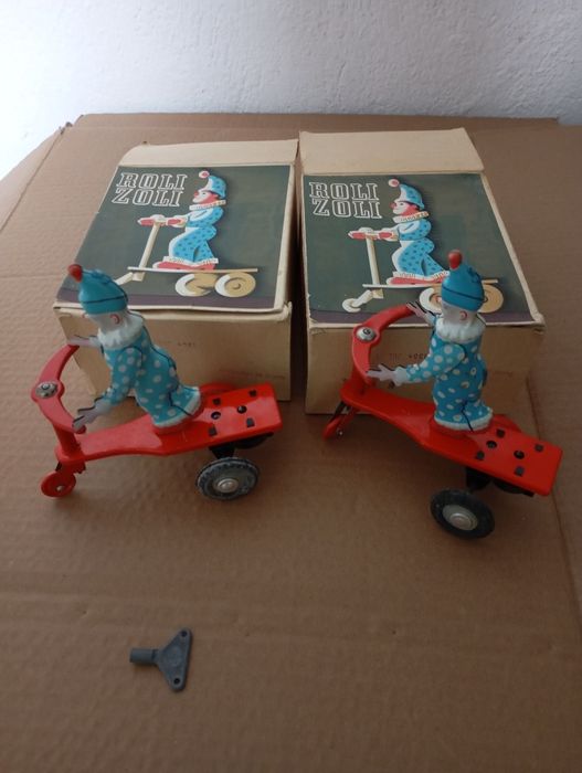 Механични играчки