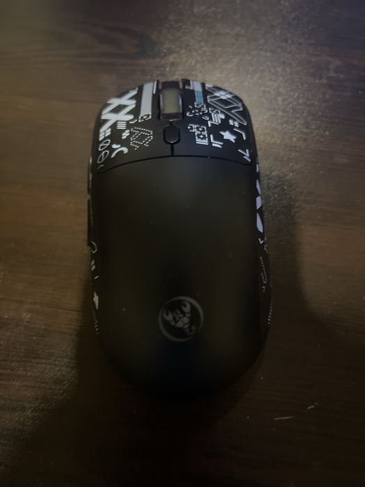 Безжична мишка Paw3395