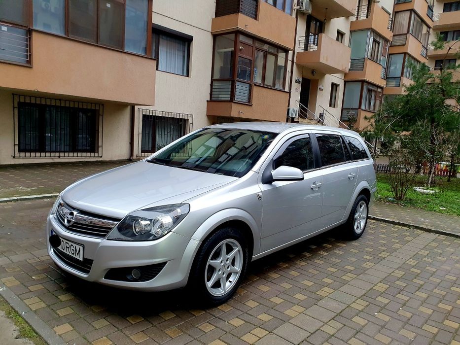 Opel astra h 2011 ediția OPEL 111  impecabila 1.7 cdti consum mic Proprietar