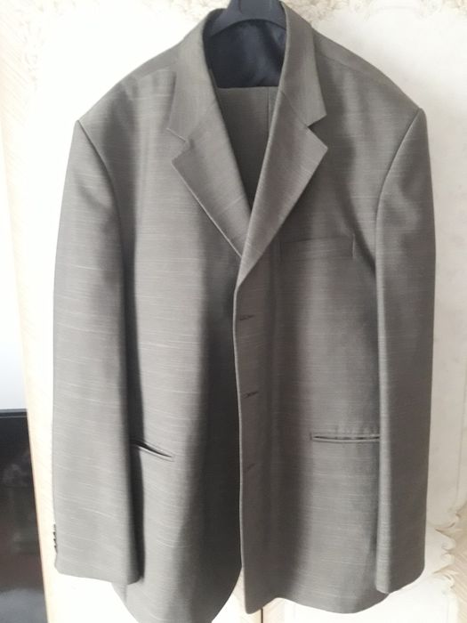 Vand costum barbatesc verzui material calitate foarte buna marimea 60